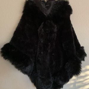 Black Faux Fur Shawl/ Poncho ✨